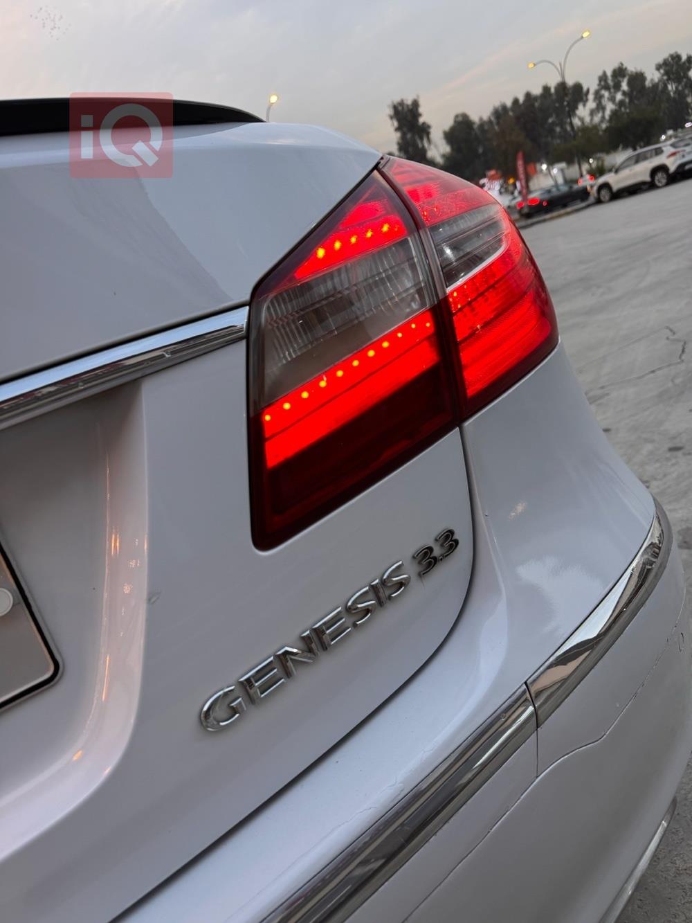 هیوندای جێنسس